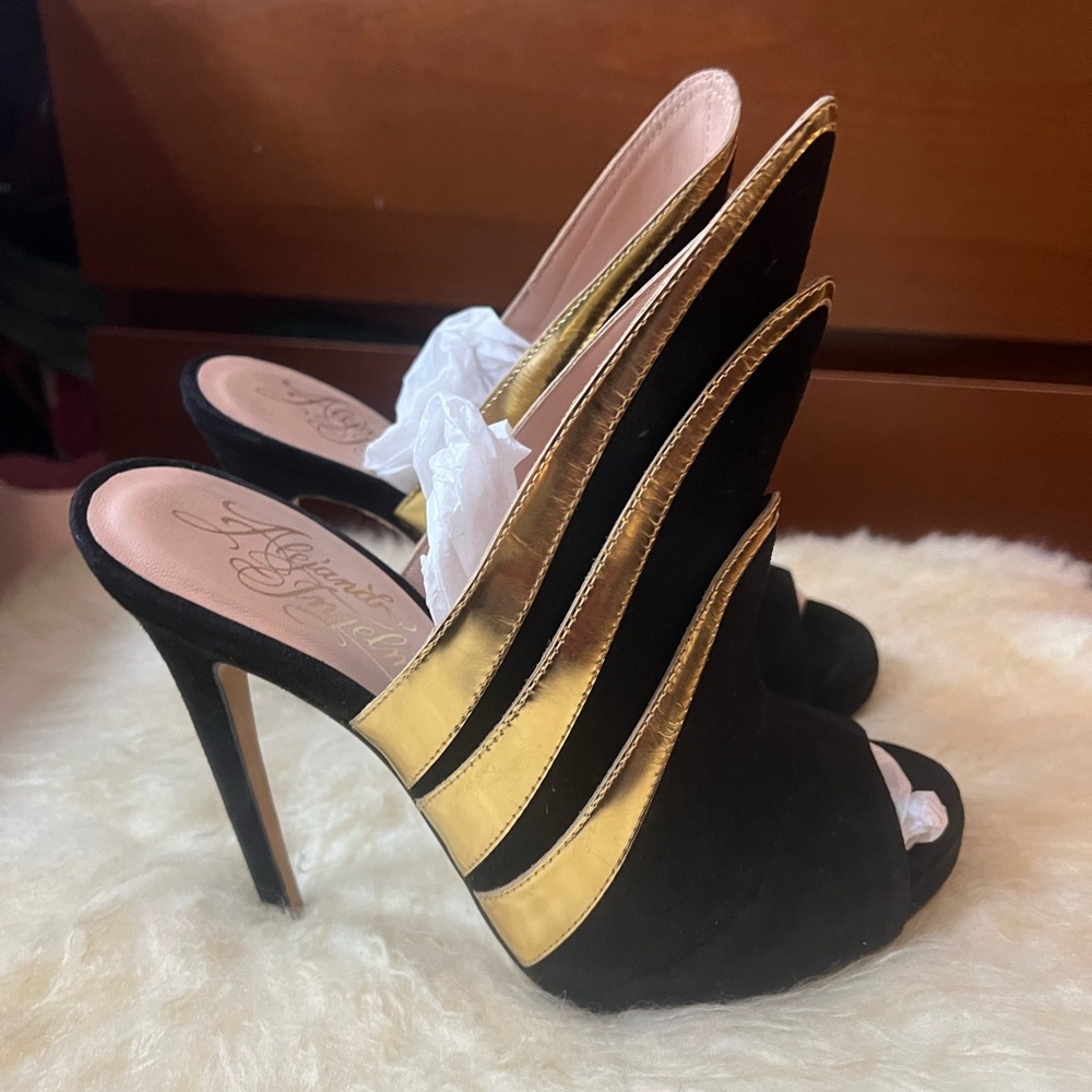 Alejandro Ingelmo Black suede and Gold Mules size 7